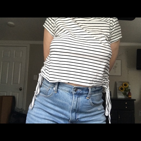 black and white shirt - Picture 4 of 4